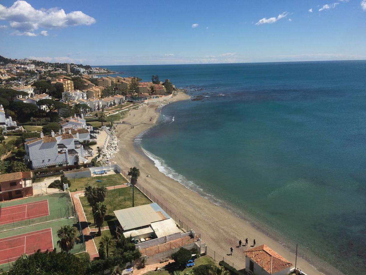 Mansion Alhamar - 2 Bedroom, Frontline Beach, Mountain Views, Full Size Pool, Tennis Courts, Close To Shops, On-Site Bar & Chiringuito Sitio de Calahonda Zewnętrze zdjęcie